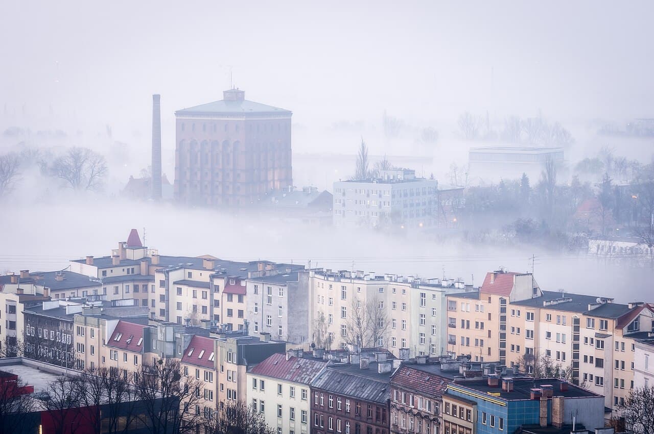 Zabytkowa wieża wodociągowa Na Grobli we Wrocławiu